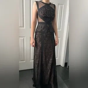 【BCBG MAXAZRIA] イブニングドレス LACE INSET BLACK Amazon.com: BCBGMAXAZRIA Women's Flowy Lace Cocktail Dress